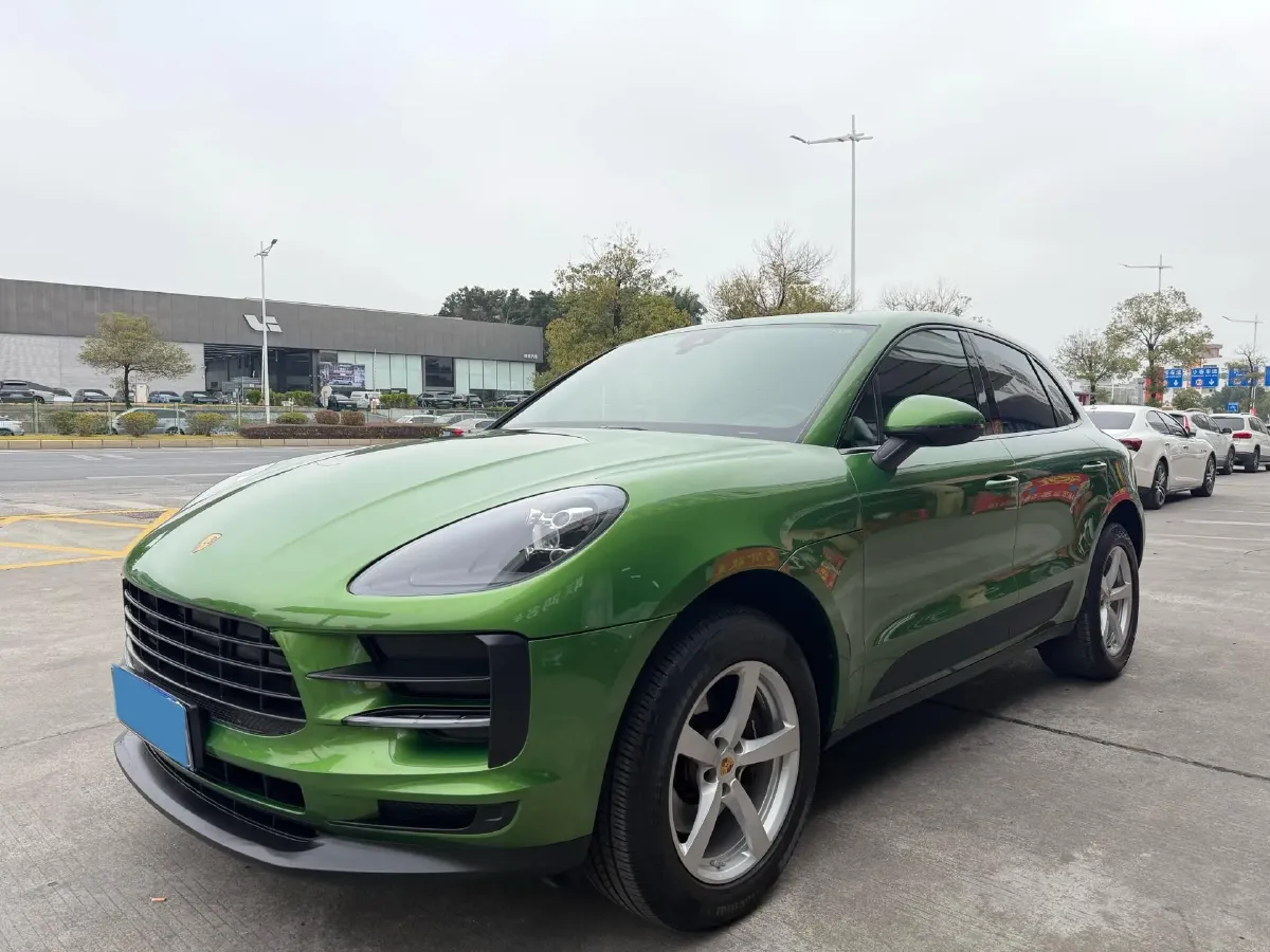 2020 Porsche Macan 2.0T 252HP L4 7DCT,autocango,china used car exporter,china ev exporter,chinese used car exporter,chinese used ev exporter
