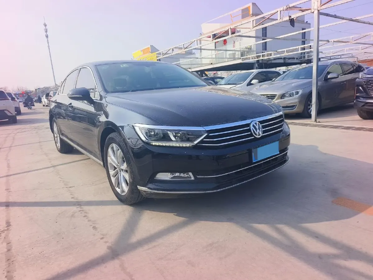 2018 Volkswagen Magotan 1.8T 180HP L4 7DCT,autocango,china used car exporter,china ev exporter,chinese used car exporter,chinese used ev exporter