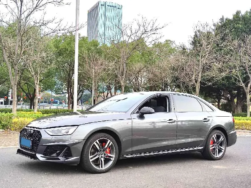 2022 Audi A4L 2.0T 190HP L4 7DCT,autocango,china used car exporter,china ev exporter,chinese used car exporter,chinese used ev exporter