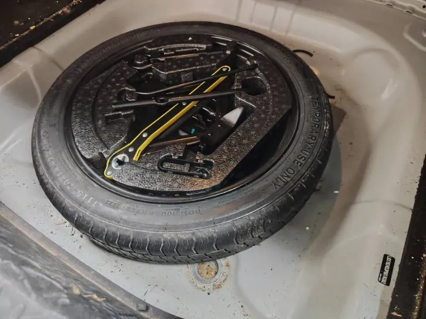 2023 Geely Emgrand 1.5L 127HP L4 5MT,autocango,china used car exporter,china ev exporter,chinese used car exporter,chinese used ev exporter