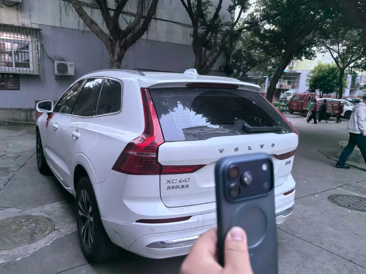 2024 Volvo XC60 2.0T 250HP L4 8AT,autocango,china used car exporter,china ev exporter,chinese used car exporter,chinese used ev exporter
