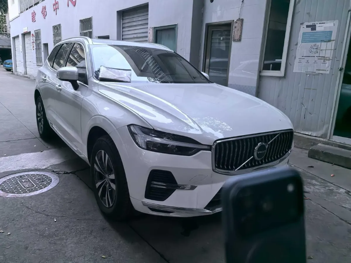 2024 Volvo XC60 2.0T 250HP L4 8AT,autocango,china used car exporter,china ev exporter,chinese used car exporter,chinese used ev exporter