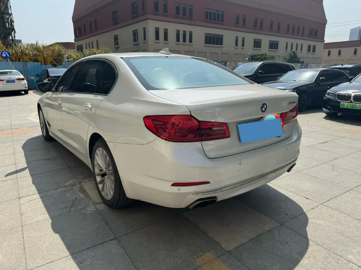 2020 BMW 5 Series 2.0T 252HP L4 8AT,autocango,china used car exporter,china ev exporter,chinese used car exporter,chinese used ev exporter