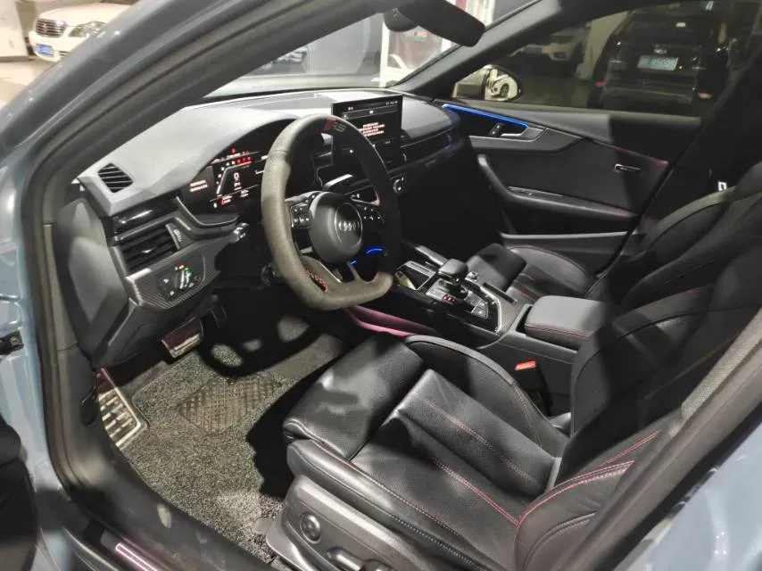 2022 Audi A4L 2.0T 190HP L4 7DCT,autocango,china used car exporter,china ev exporter,chinese used car exporter,chinese used ev exporter