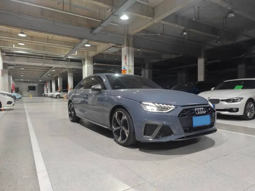 2022 Audi A4L 2.0T 190HP L4 7DCT,autocango,china used car exporter,china ev exporter,chinese used car exporter,chinese used ev exporter