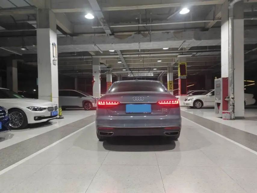 2022 Audi A4L 2.0T 190HP L4 7DCT,autocango,china used car exporter,china ev exporter,chinese used car exporter,chinese used ev exporter