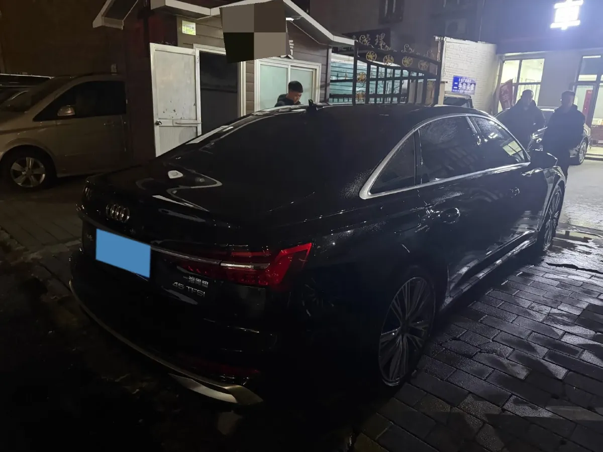 2025 Audi A6L 2.0T 245HP L4 7DCT,autocango,china used car exporter,china ev exporter,chinese used car exporter,chinese used ev exporter