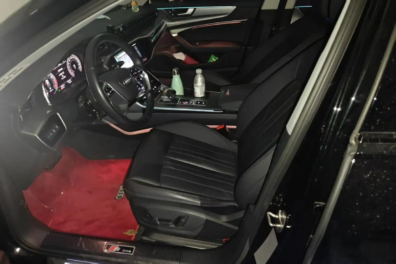 2022 Audi A6 2.0T 190HP L4 7DCT,autocango,china used car exporter,china ev exporter,chinese used car exporter,chinese used ev exporter