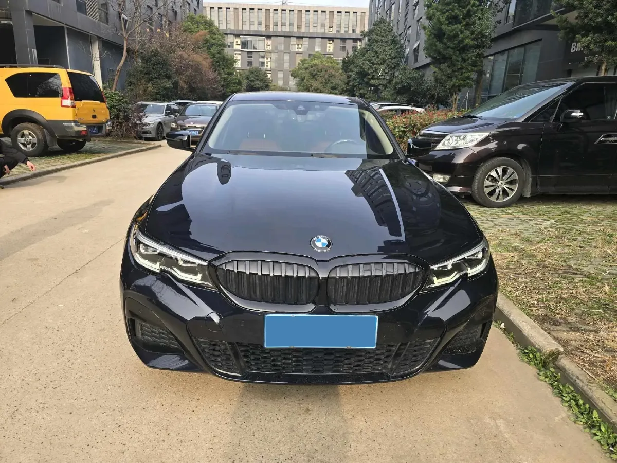 2022 BMW 3 Series 2.0T 184HP L4 8AT,autocango,china used car exporter,china ev exporter,chinese used car exporter,chinese used ev exporter