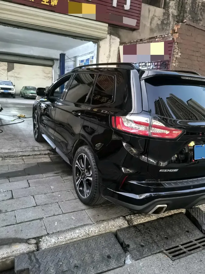 2020 Ford Edge 2.0T 245HP L4 8AT,autocango,china used car exporter,china ev exporter,chinese used car exporter,chinese used ev exporter