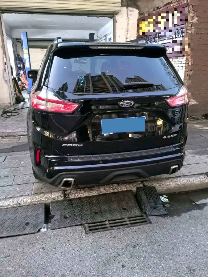 2020 Ford Edge 2.0T 245HP L4 8AT,autocango,china used car exporter,china ev exporter,chinese used car exporter,chinese used ev exporter