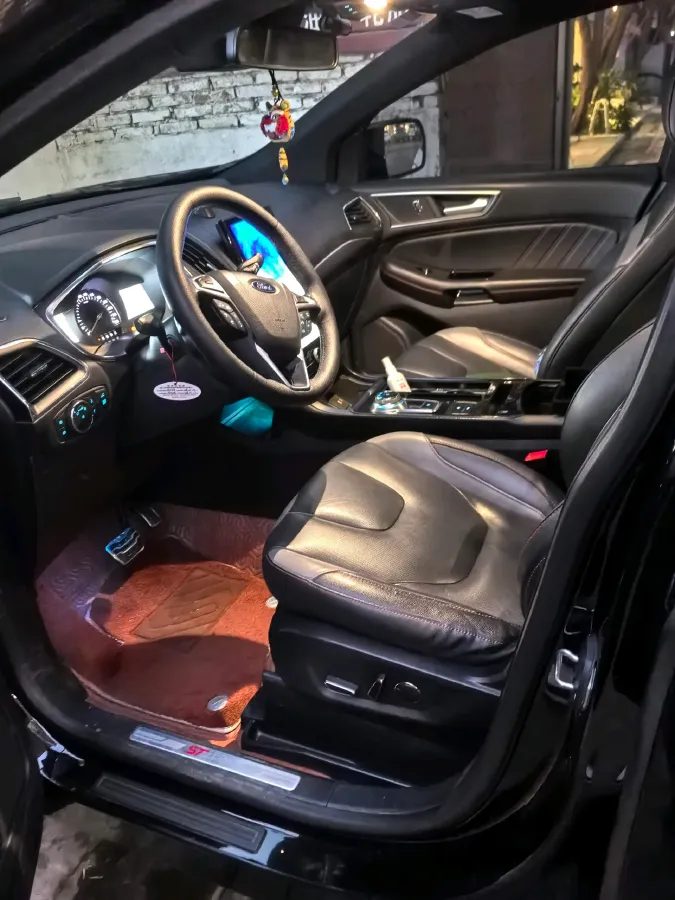 2020 Ford Edge 2.0T 245HP L4 8AT,autocango,china used car exporter,china ev exporter,chinese used car exporter,chinese used ev exporter