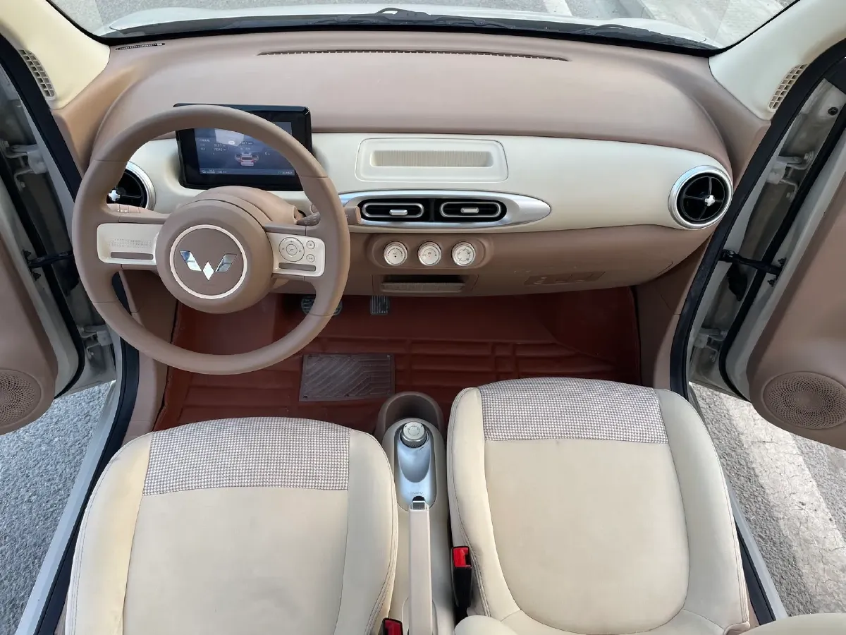 2025 WuLing HongGuang MINI EV BEV 16.2KWH,autocango,china used car exporter,china ev exporter,chinese used car exporter,chinese used ev exporter