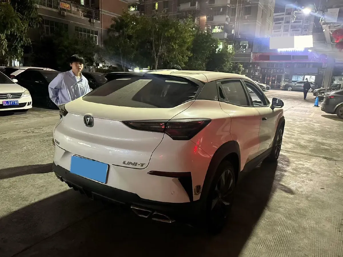 2021 ChangAn UNI-T 1.5T 180HP L4 7DCT,autocango,china used car exporter,china ev exporter,chinese used car exporter,chinese used ev exporter