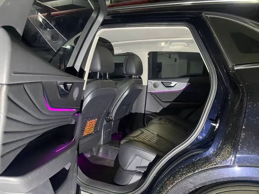 2023 HongQi HS5 2.0T 252HP L4 8AT,autocango,china used car exporter,china ev exporter,chinese used car exporter,chinese used ev exporter