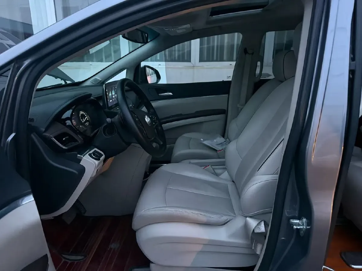 2021 Buick GL8 2.0T 237HP L4 9AT,autocango,china used car exporter,china ev exporter,chinese used car exporter,chinese used ev exporter