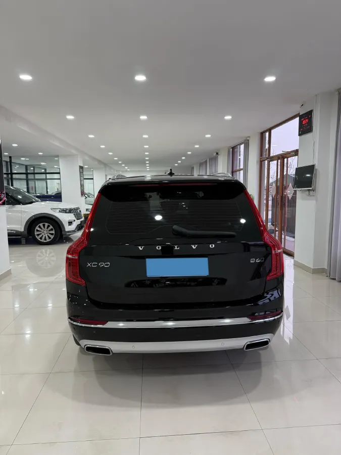 2021 Volvo XC90 2.0T 299HP L4 8AT,autocango,china used car exporter,china ev exporter,chinese used car exporter,chinese used ev exporter