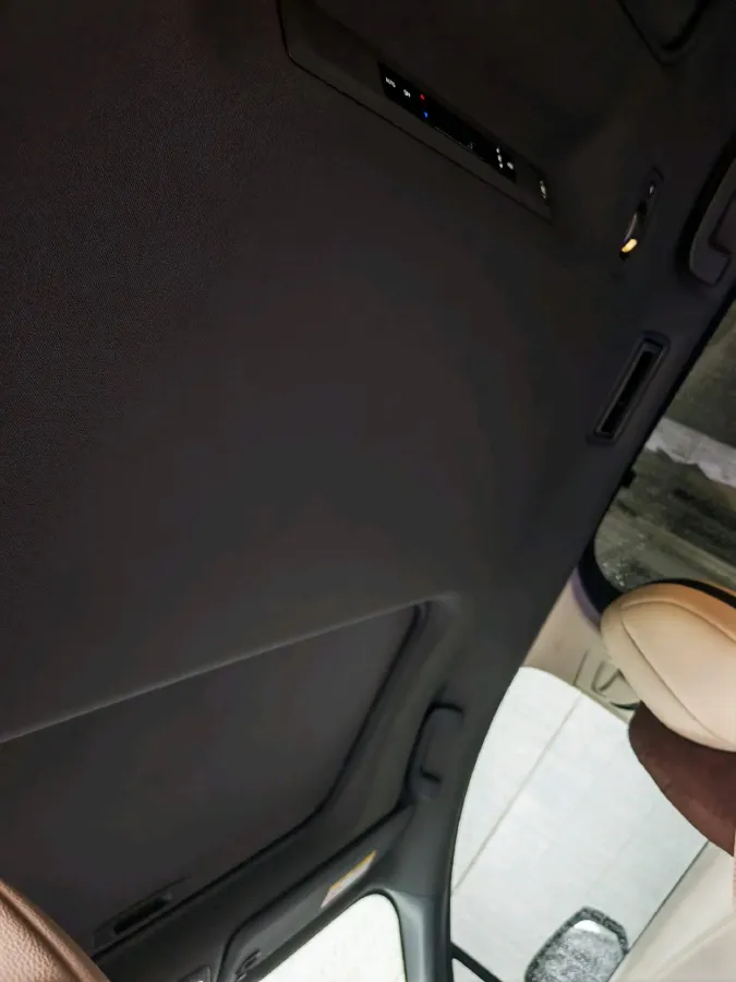 2023 Toyota Granvia 2.5L 189HP L4 E-CVT Hybrid,autocango,china used car exporter,china ev exporter,chinese used car exporter,chinese used ev exporter