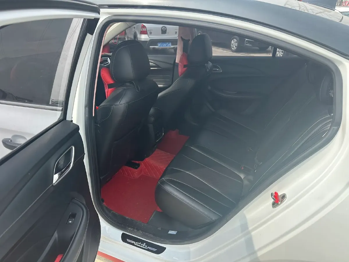 2019 Roewe i5 1.5L 120HP L4 CVT,autocango,china used car exporter,china ev exporter,chinese used car exporter,chinese used ev exporter