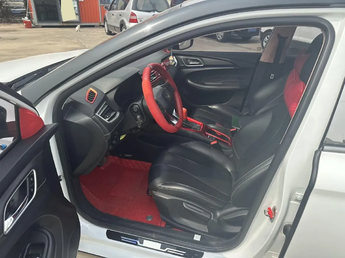 2019 Roewe i5 1.5L 120HP L4 CVT,autocango,china used car exporter,china ev exporter,chinese used car exporter,chinese used ev exporter