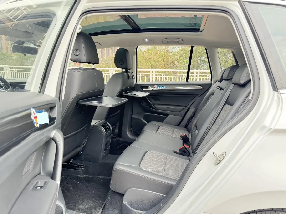 2018 Volkswagen Golf Sportsvan 1.4T 131HP L4 7DCT,autocango,china used car exporter,china ev exporter,chinese used car exporter,chinese used ev exporter