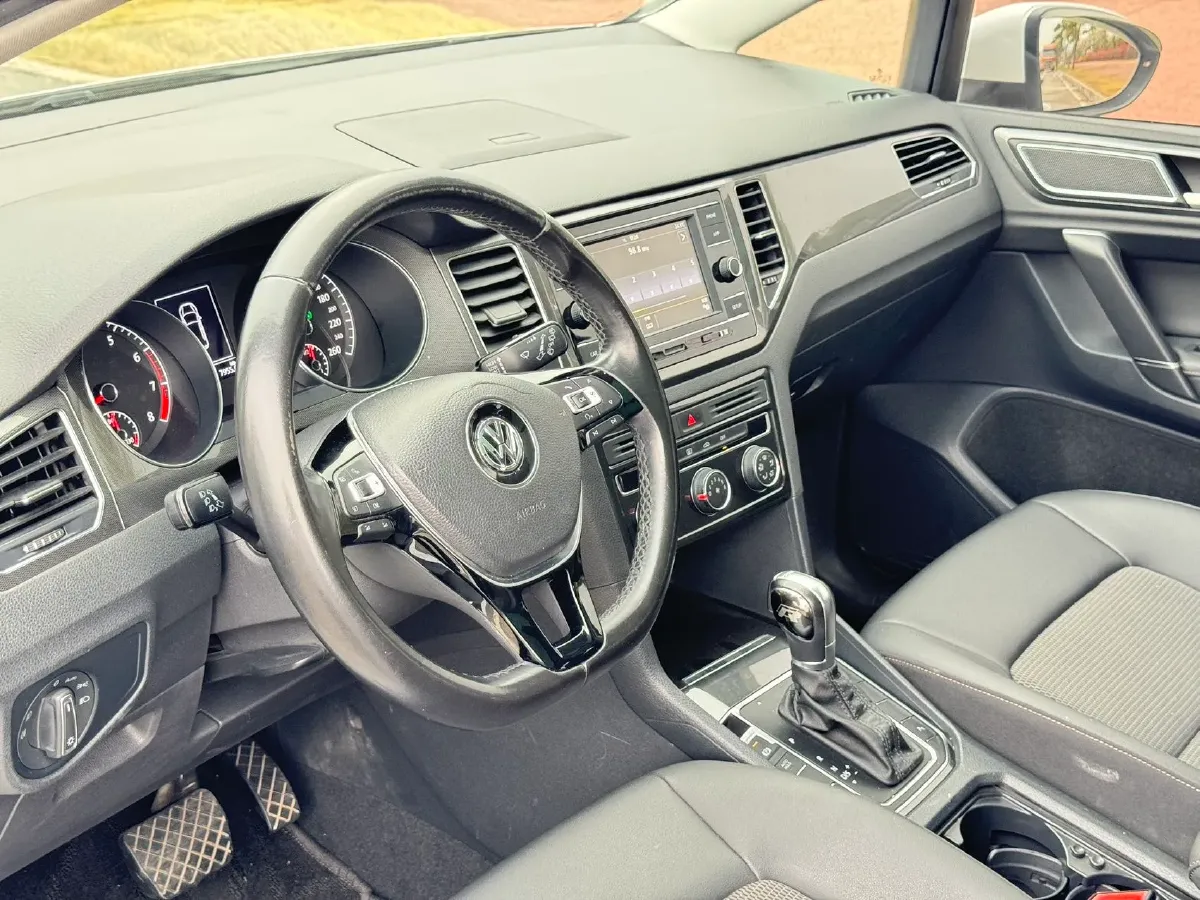 2018 Volkswagen Golf Sportsvan 1.4T 131HP L4 7DCT,autocango,china used car exporter,china ev exporter,chinese used car exporter,chinese used ev exporter