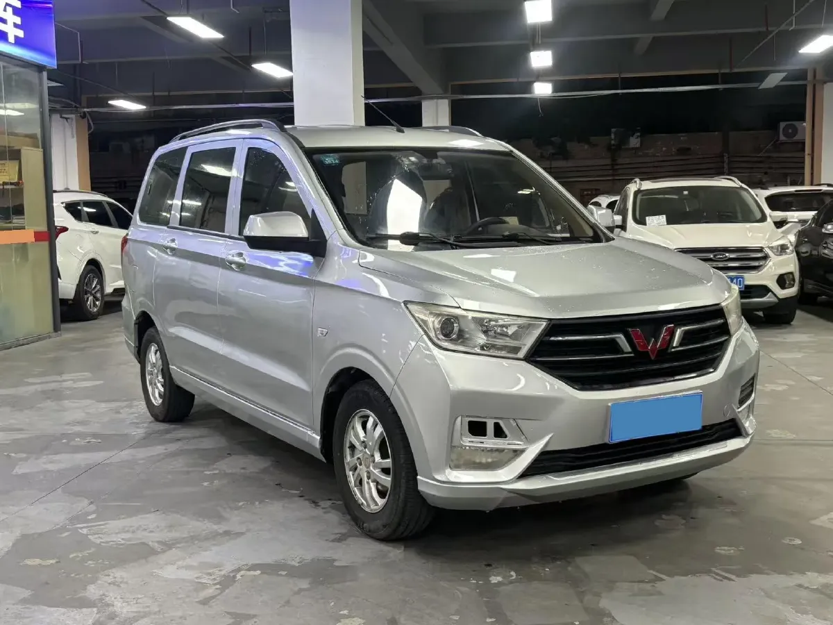 2019 WuLing HongGuang 1.5L 99HP L4 6MT,autocango,china used car exporter,china ev exporter,chinese used car exporter,chinese used ev exporter