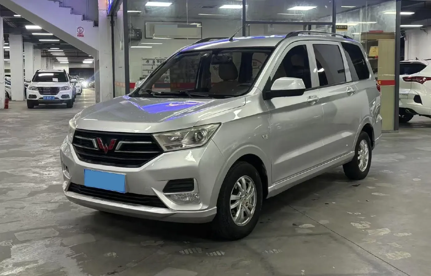 2019 WuLing HongGuang 1.5L 99HP L4 6MT,autocango,china used car exporter,china ev exporter,chinese used car exporter,chinese used ev exporter