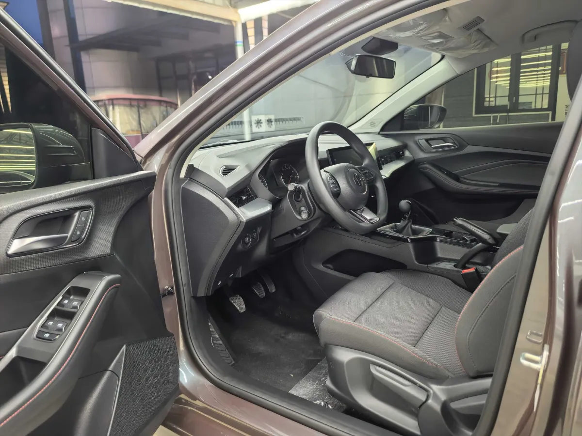 2023 MG 5 1.5L 129HP L4 5MT,autocango,china used car exporter,china ev exporter,chinese used car exporter,chinese used ev exporter