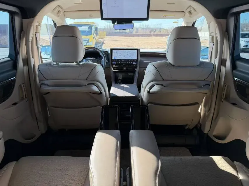 2024 Toyota Alphard 2.5L 190HP L4 E-CVT Hybrid,autocango,china used car exporter,china ev exporter,chinese used car exporter,chinese used ev exporter