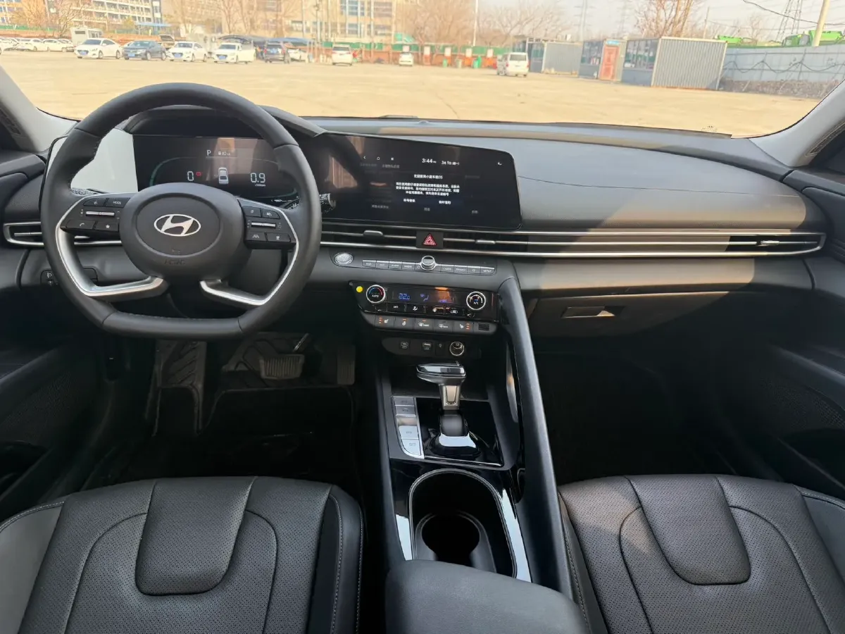 2023 Hyundai Elantra 1.5L 115HP L4 CVT,autocango,china used car exporter,china ev exporter,chinese used car exporter,chinese used ev exporter