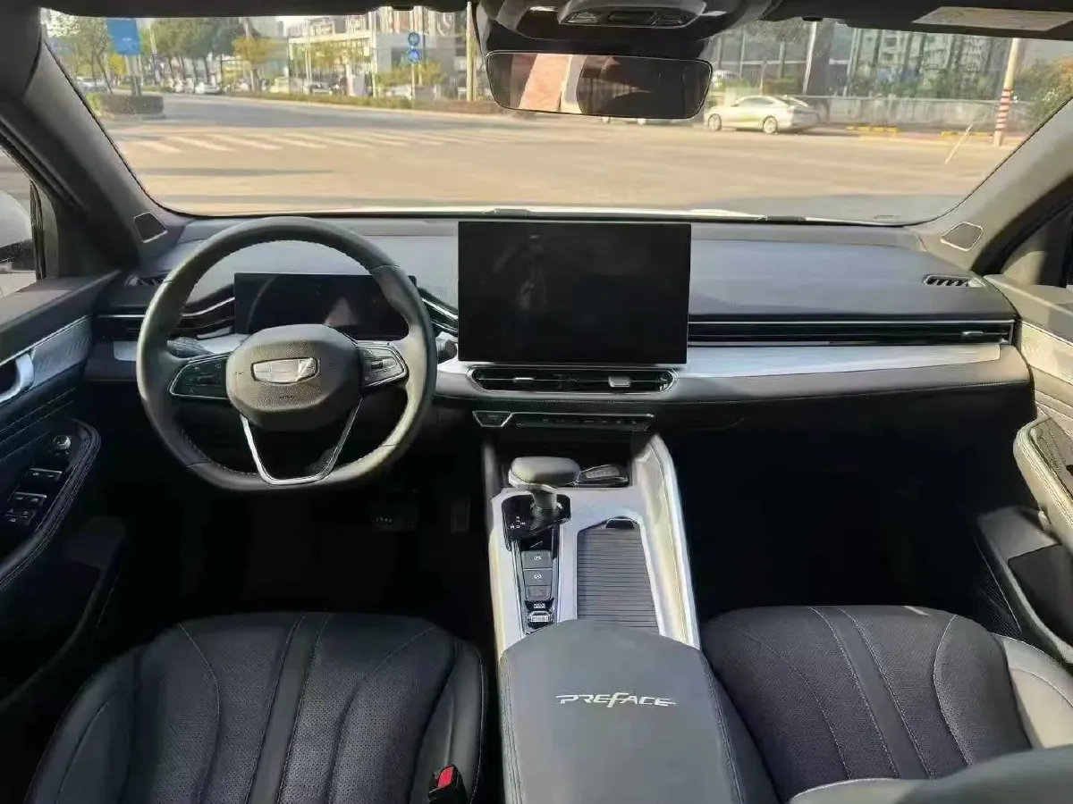 2025 Geely Preface 1.5T 181HP L4 7DCT,autocango,china used car exporter,china ev exporter,chinese used car exporter,chinese used ev exporter