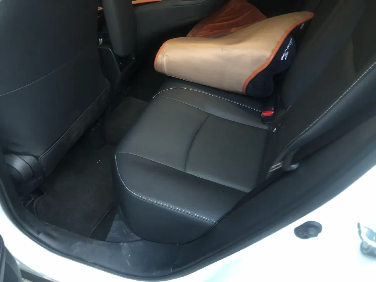 2024 Toyota Frontlander 2.0L 171HP L4 CVT,autocango,china used car exporter,china ev exporter,chinese used car exporter,chinese used ev exporter