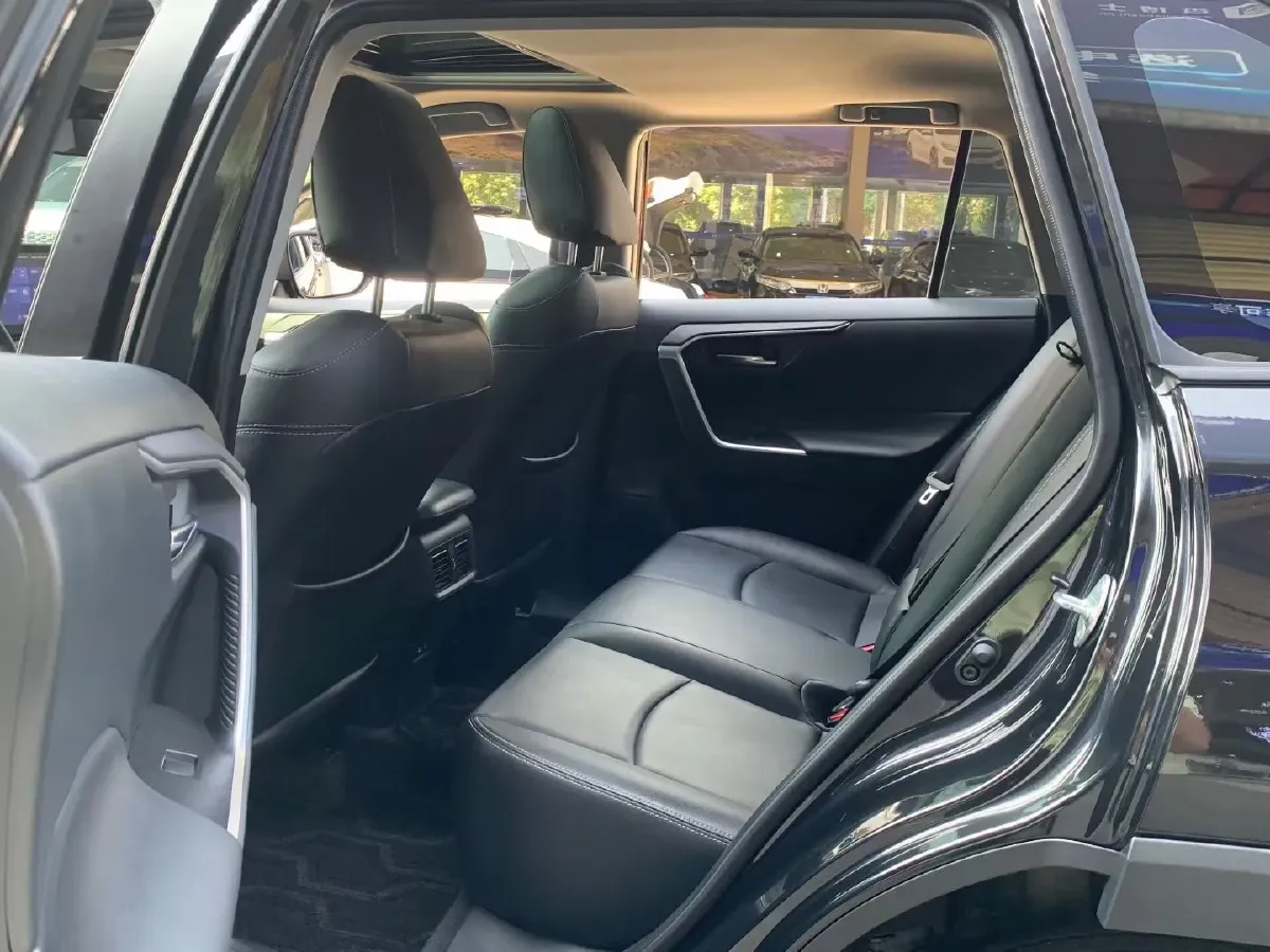 2022 Toyota RAV4 2.0L 171HP L4 CVT,autocango,china used car exporter,china ev exporter,chinese used car exporter,chinese used ev exporter