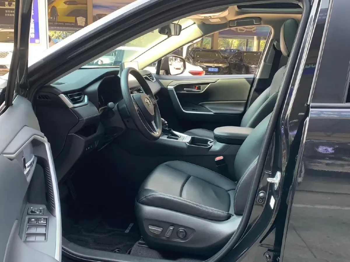 2022 Toyota RAV4 2.0L 171HP L4 CVT,autocango,china used car exporter,china ev exporter,chinese used car exporter,chinese used ev exporter