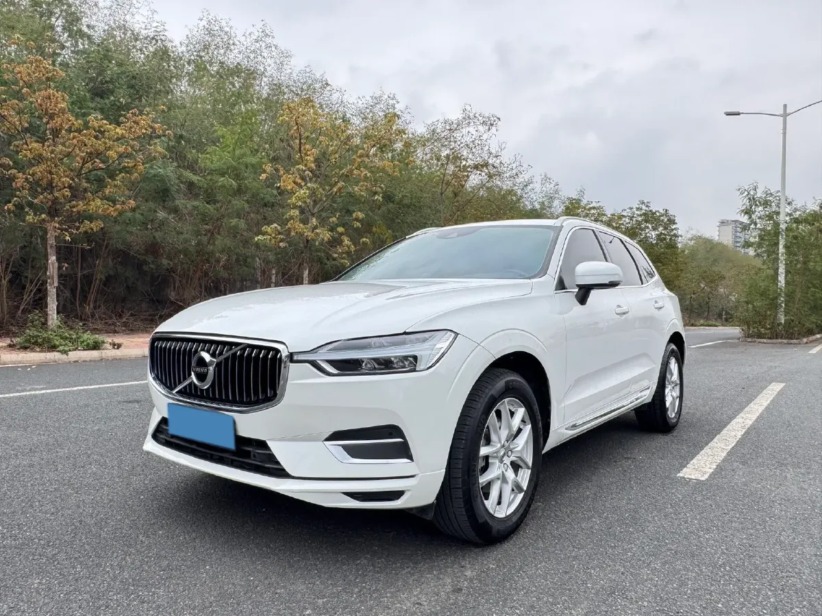 2020 Volvo XC60 2.0T 254HP L4 8AT,autocango,china used car exporter,china ev exporter,chinese used car exporter,chinese used ev exporter