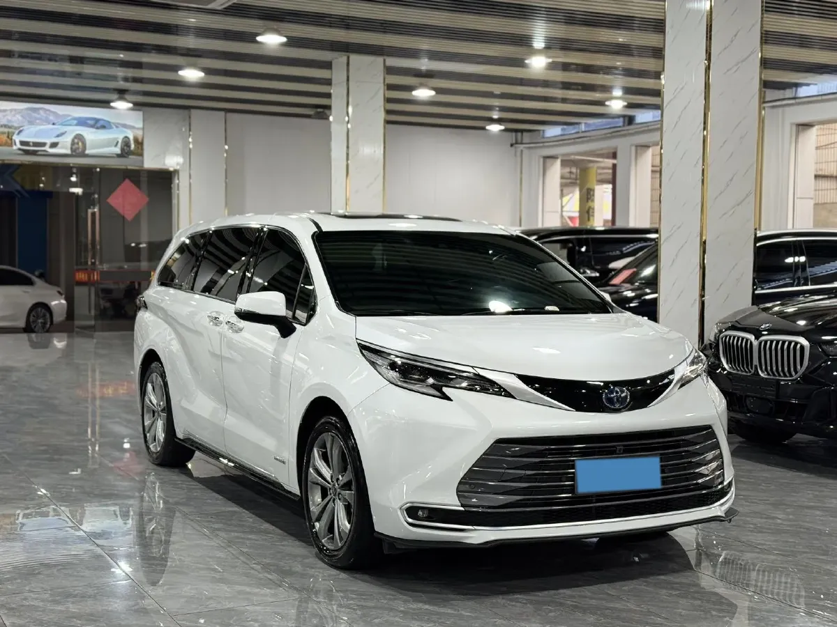 2024 Toyota Sienna 2.5L 189HP L4 E-CVT Hybrid,autocango,china used car exporter,china ev exporter,chinese used car exporter,chinese used ev exporter