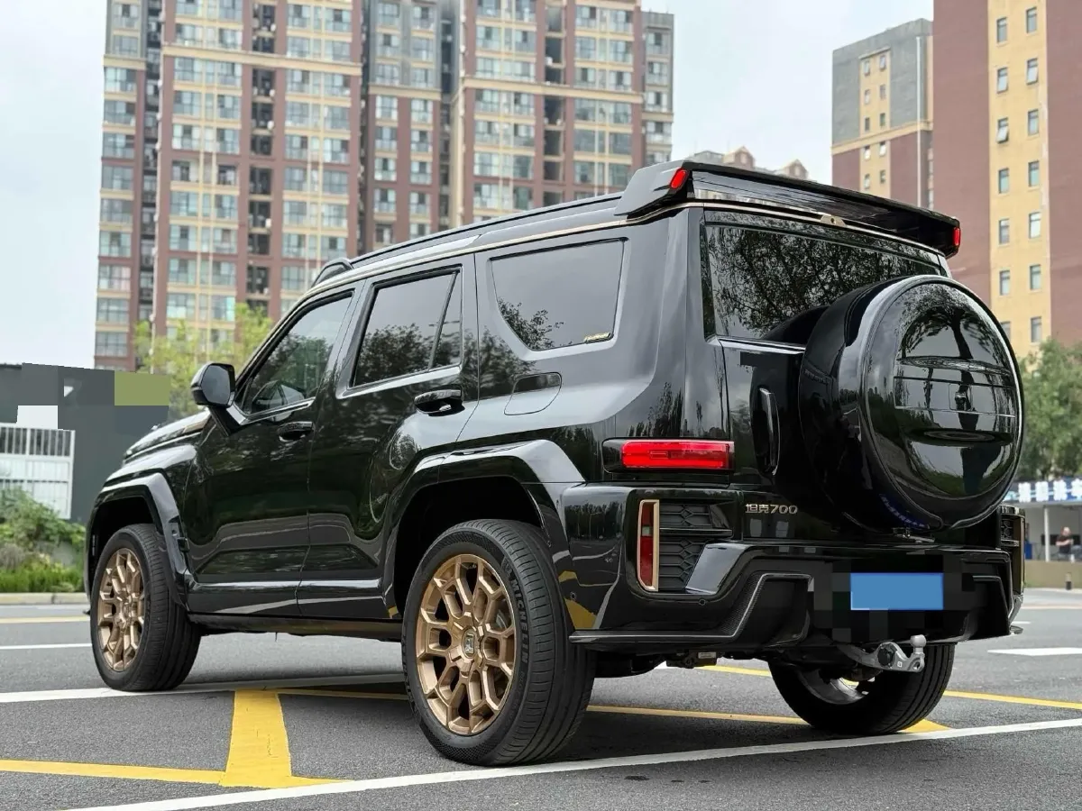 2024 Tank 700 3.0T 360HP V6 9AT PHEV 37.1KWH,autocango,china used car exporter,china ev exporter,chinese used car exporter,chinese used ev exporter