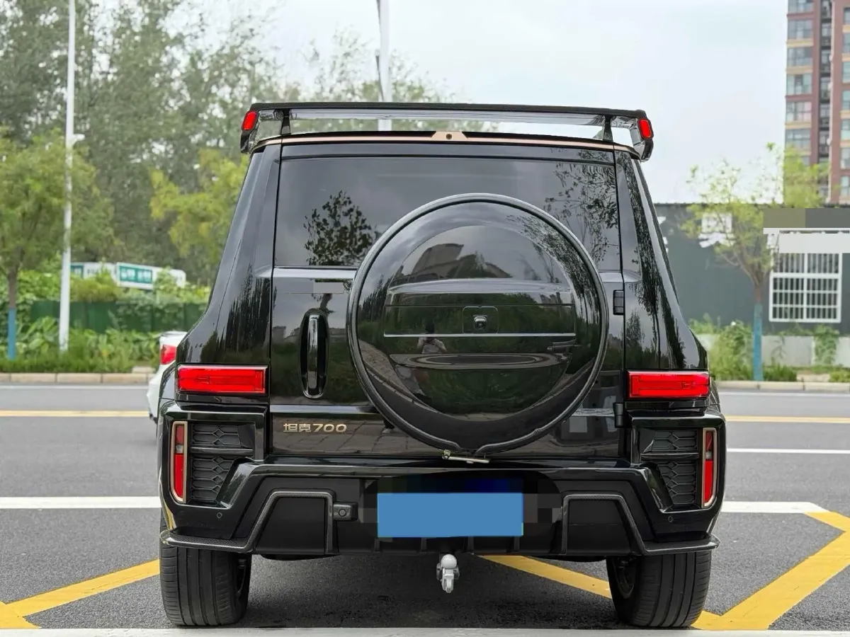 2024 Tank 700 3.0T 360HP V6 9AT PHEV 37.1KWH,autocango,china used car exporter,china ev exporter,chinese used car exporter,chinese used ev exporter