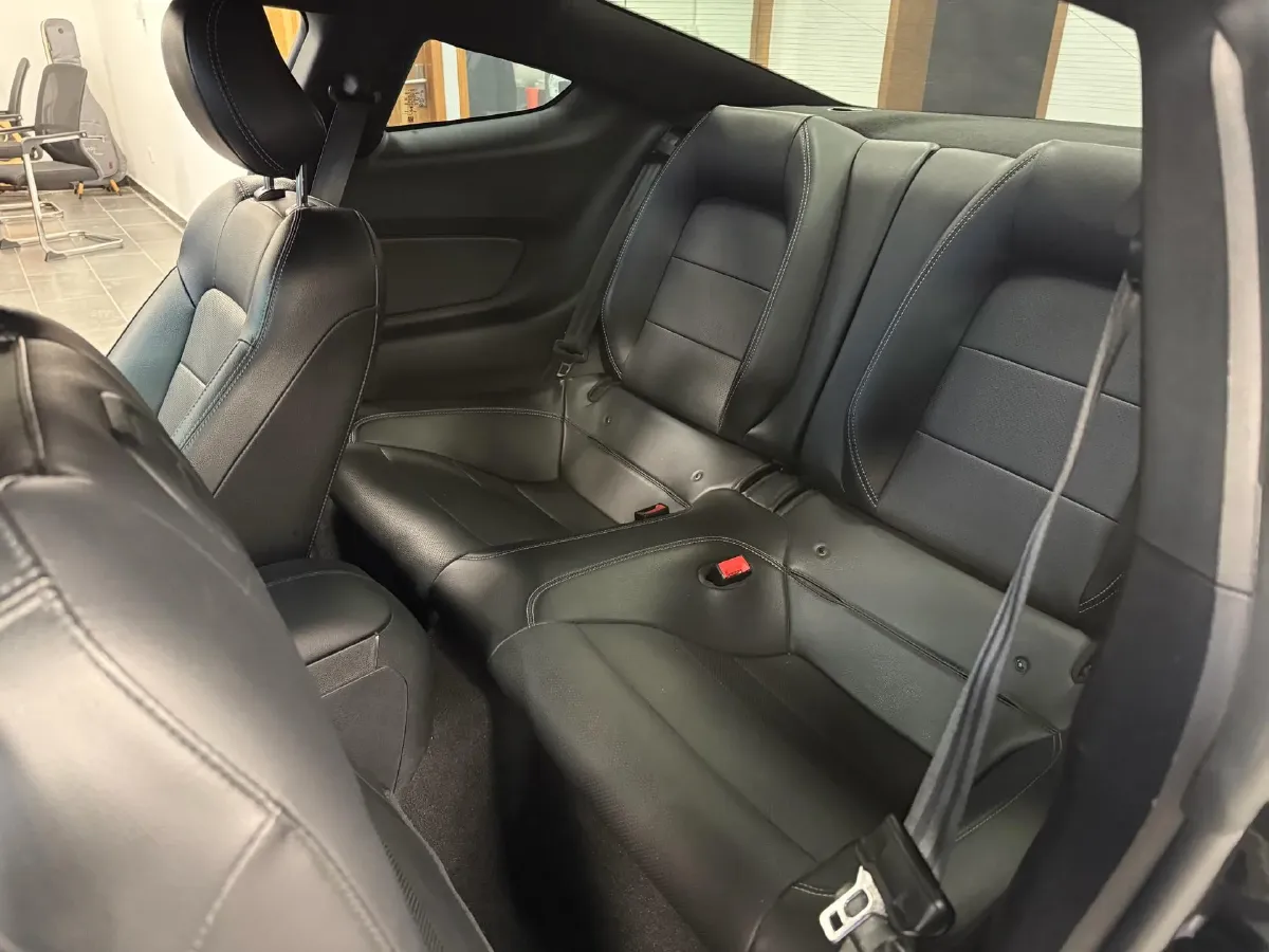 2020 Ford Mustang 2.3T 299HP L4 10AT,autocango,china used car exporter,china ev exporter,chinese used car exporter,chinese used ev exporter