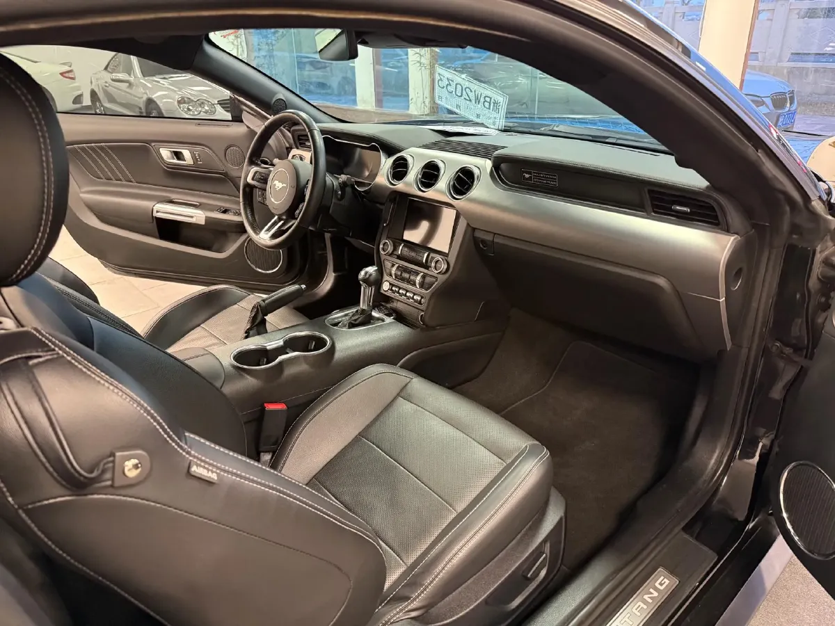 2020 Ford Mustang 2.3T 299HP L4 10AT,autocango,china used car exporter,china ev exporter,chinese used car exporter,chinese used ev exporter