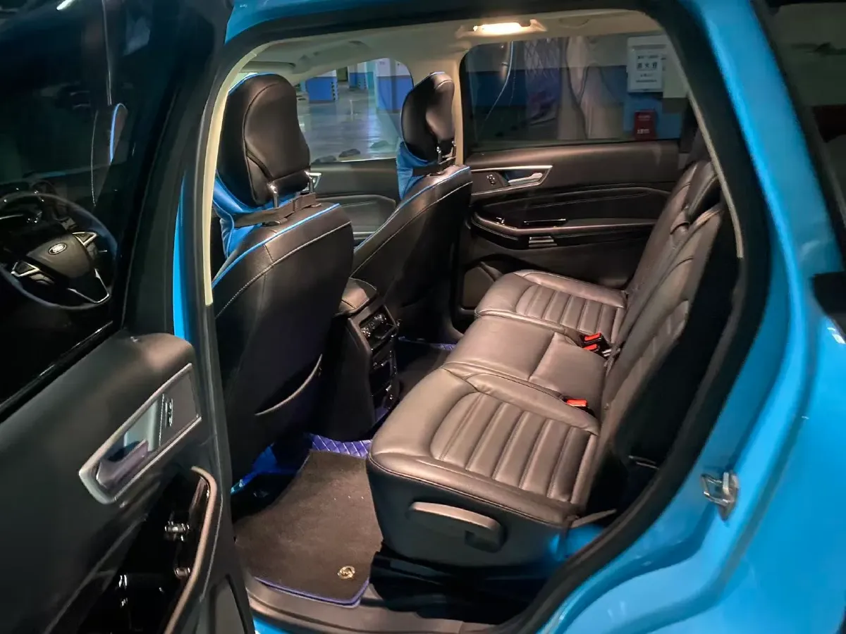 2018 Ford Edge 2.0T 245HP L4 6AT,autocango,china used car exporter,china ev exporter,chinese used car exporter,chinese used ev exporter