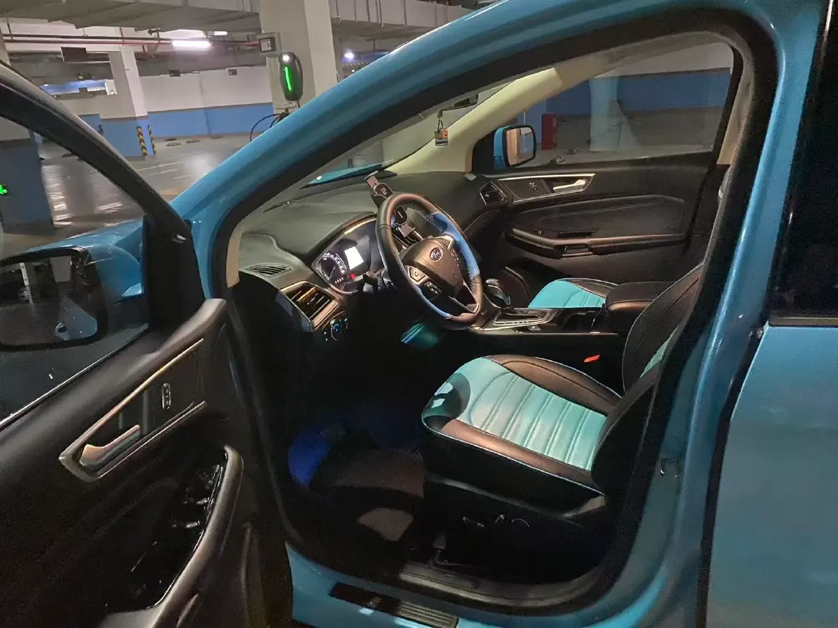 2018 Ford Edge 2.0T 245HP L4 6AT,autocango,china used car exporter,china ev exporter,chinese used car exporter,chinese used ev exporter