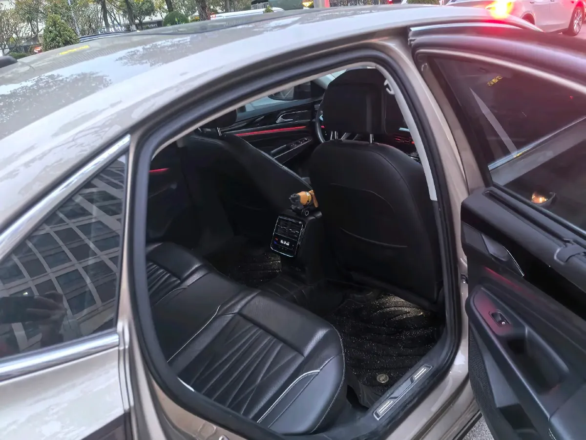 2022 Xpeng P7 BEV 60.2KWH,autocango,china used car exporter,china ev exporter,chinese used car exporter,chinese used ev exporter