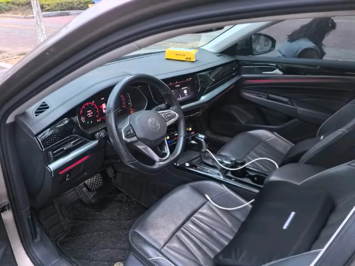 2022 Xpeng P7 BEV 60.2KWH,autocango,china used car exporter,china ev exporter,chinese used car exporter,chinese used ev exporter