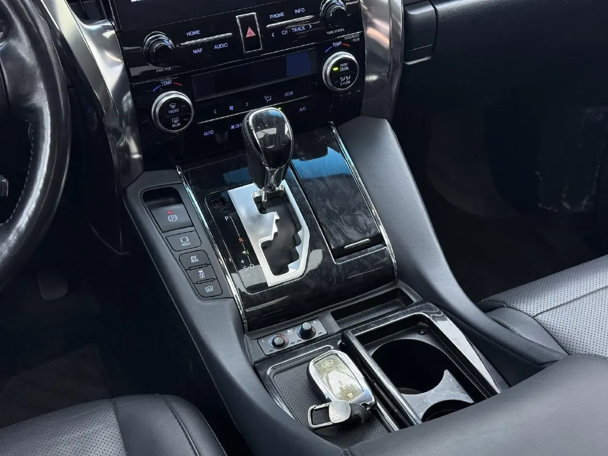 2020 Toyota Vellfire 2.5L 117HP L4 E-CVT Hybrid,autocango,china used car exporter,china ev exporter,chinese used car exporter,chinese used ev exporter