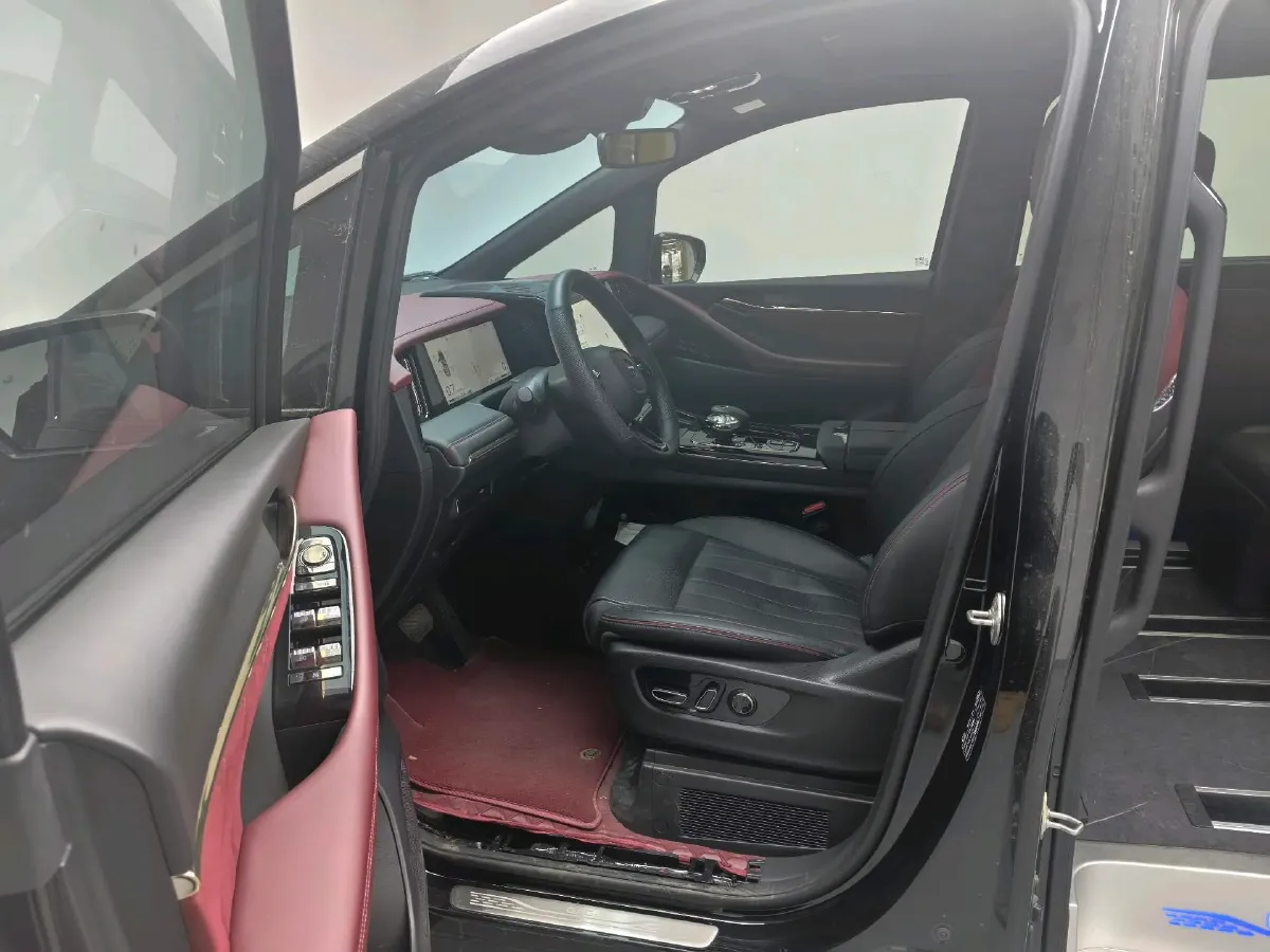 2023 GAC Trumpchi M8 2.0T 252HP L4 8AT,autocango,china used car exporter,china ev exporter,chinese used car exporter,chinese used ev exporter