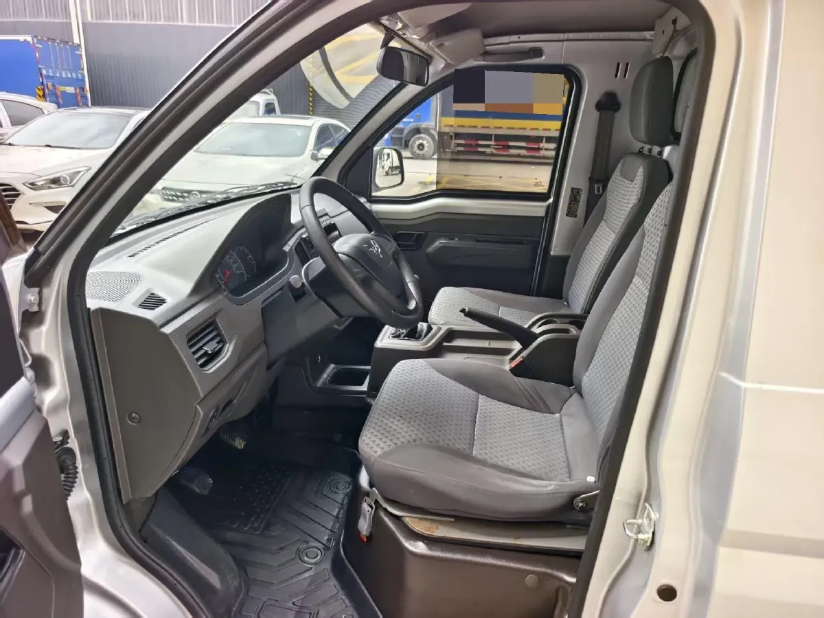 2019 WuLing RongGuang New Truck 1.8L 133HP L4 5MT,autocango,china used car exporter,china ev exporter,chinese used car exporter,chinese used ev exporter