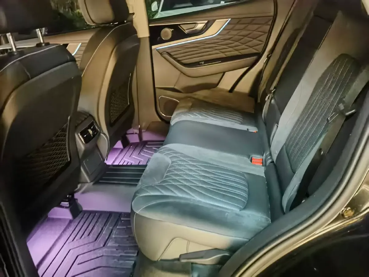 2022 HongQi HS5 2.0T 224HP L4 6AT,autocango,china used car exporter,china ev exporter,chinese used car exporter,chinese used ev exporter