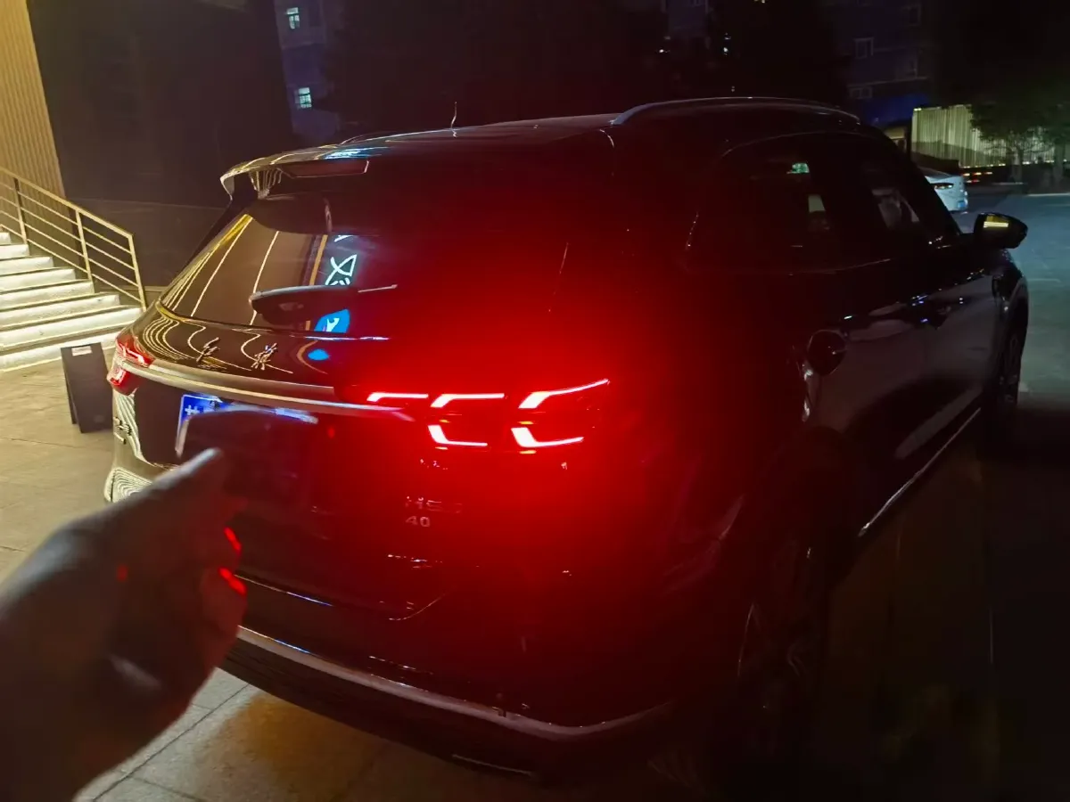 2022 HongQi HS5 2.0T 224HP L4 6AT,autocango,china used car exporter,china ev exporter,chinese used car exporter,chinese used ev exporter